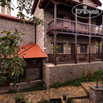 Pera Alonia Guesthouse