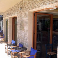 Korakakis Beach Hotel 