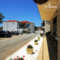 Korakakis Beach Hotel 