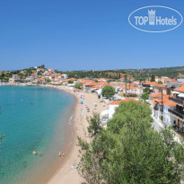 Korakakis Beach Hotel 
