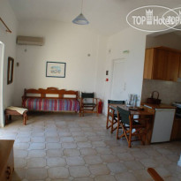 Gialos Beach Apartments 