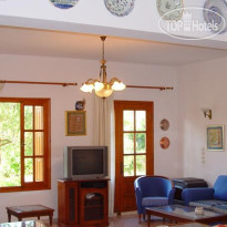 Deidamia Hotel Отель