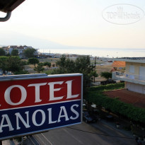 Manolas Hotel 