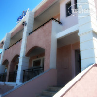 Blue Sky Hotel Apartments 3*