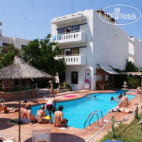 Marinet Studios & Apartments 