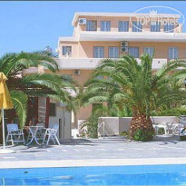 Manolis Family Hotel 