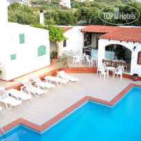 Elia & Tina Apartments 