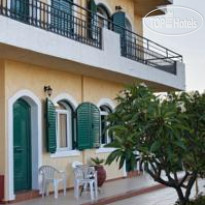 Elia & Tina Apartments 