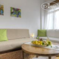 Elia & Tina Apartments 