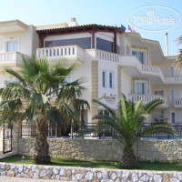 Malou Apartments 3*