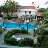 Elpida Apartments