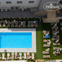 City Green Hotel pool