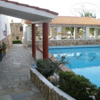 Elenis Apartments
