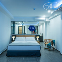 Infinity Blue Boutique Hotel & Spa Deluxe Sea Front Junior Suite