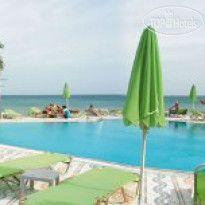 Zervas Beach Hotel 