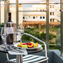 Pollis Hotel