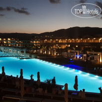 Euphoria Resort SWIMMING POOL BY NIGHT