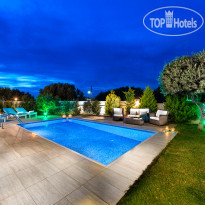 Aphrodite Villa (HER) Pool at night