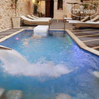 Antica Dimora Suites Swimming poll-hydromassage are