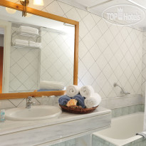 Knossos Beach Bungalows Suites Resort & Spa Bungalow's bathroom
