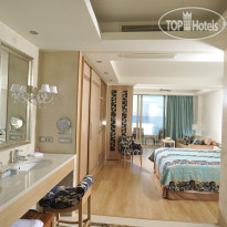 Knossos Beach Bungalows Suites Resort & Spa Junior Suite with wooden parti