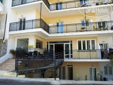 Haris Apartments 3*