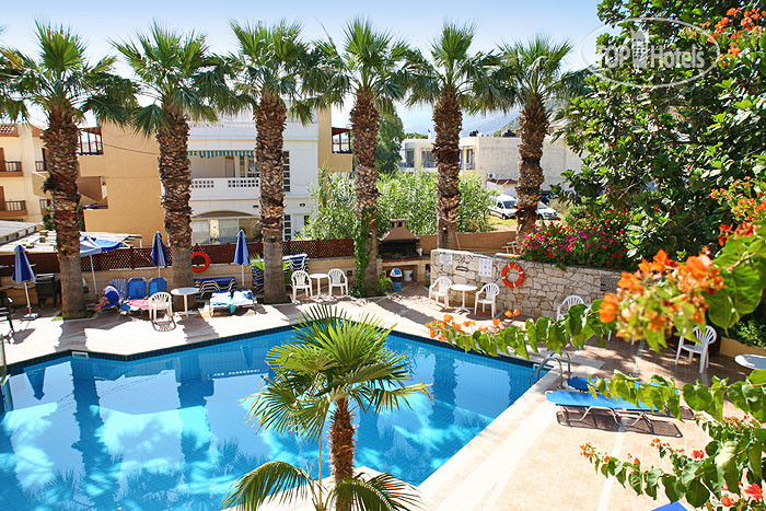 Latania Apartments and Studios