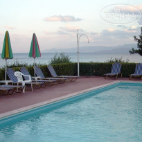 Artemis Beach Hotel 