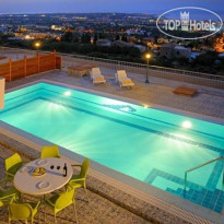 Danae's Luxury Villas