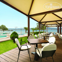 Ramada Loutraki Poseidon Resort Pool Bar