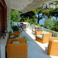 Waterfront Villa St Theodoros APT