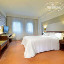 Tryp Santiago 