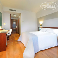 Tryp Santiago 