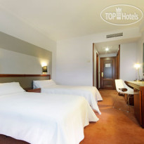 Tryp Santiago 