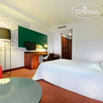 Tryp Santiago 