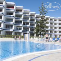 Tamaran Apartments Отель