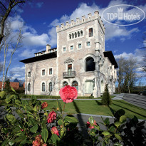 Castillo Del Bosque La Zoreda 