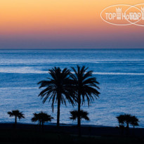 Apartamentos Fuerte Estepona Beach at sunset