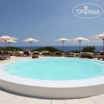 Destino Pacha Ibiza Resort Бассейн
