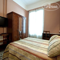 Hostal Girona 