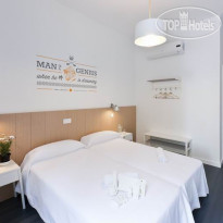 Two Pillows Hostal