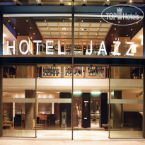 Jazz Barcelona Вход в отель.