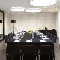 H10 Casanova GUINOVART MEETING ROOM