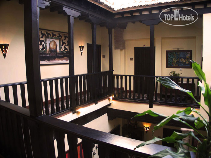 Новые добавленные фото туристов Zaguan Del Darro 3*