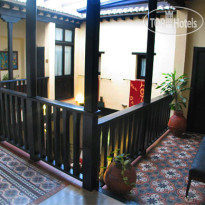 Zaguan Del Darro 