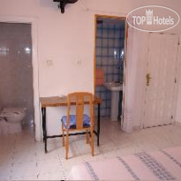 Dos Naciones Hostal 