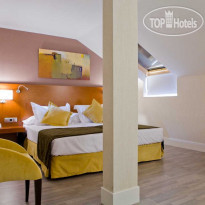 Hotel Puerta de Toledo Трехместный номер Superior.