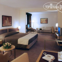 Golden Tulip Plaza Caserta 