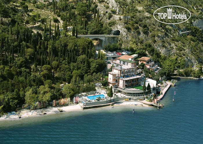 Новые добавленные фото туристов Capo Reamol 4*