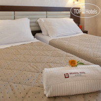 Breaking Business Hotel